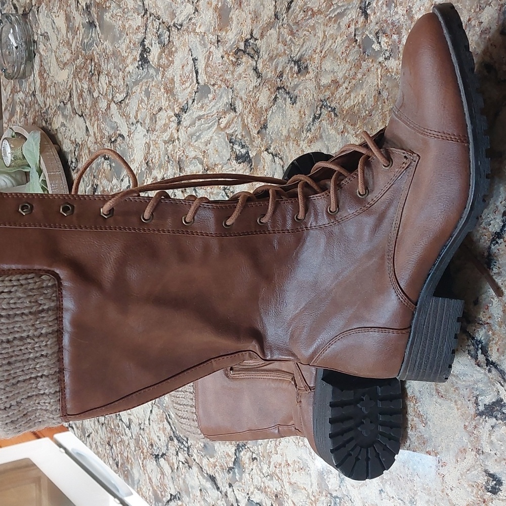 Joe Boxer Boots size 8